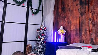 Asian amateur with white stockings toy fucking her clit