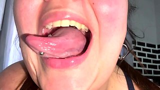 Stefi Fetishes - The Depth Of My Mouth