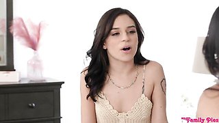 Fetching Aria and Max's latina smut