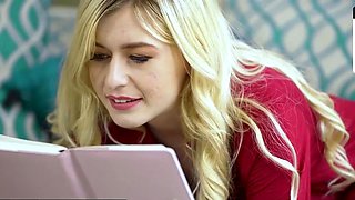 Two Blonde Sisters Show Off Their Big Asses to a Naive