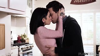 Joanna Angel Gags Massively on Small Hands Huge Cock in Taboo Stepfamily Roughness with Deepthro