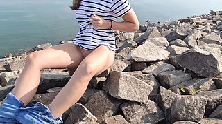 Outdoor Masturbation of a Woman, a Stranger Joins in