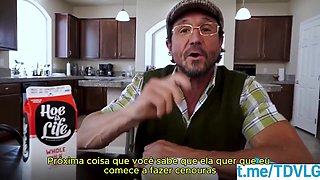 Enteado pegando delivers passionate avo junto com vo office