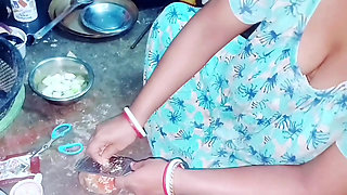 big sister was angry, we shared single bed, full Hindi Audio