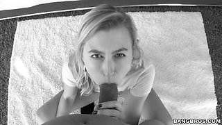 Alexa Grace gives the gf experience while taking a big cock