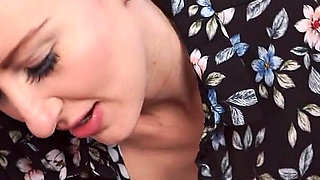 Sophia Smith - Help Me Out - JOI