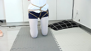 Girlfriend Restrains and Punishes the Game: Keep Squatting, and if You Fail, Get Spanked