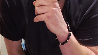 Husband Jerk off to sink he is fast becasue wife can catch