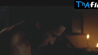 Amanda Seyfried Donk, Fun bags Vignette in The Testament Of Ann Lee