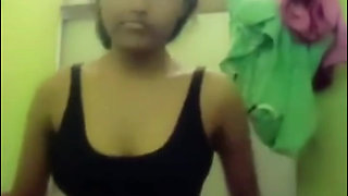 18 Year Old Girl Nude In Bathroom & Fingering Creampie Pusssy