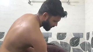 Full Video of Indian Desi Girl Sex with Her Boyfriend in Bathroom