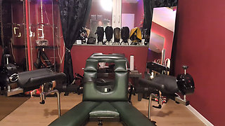Latex Lady Hard Anal with the Machine