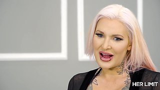 Rough DP Anal Encounter with Big Ass Blonde Slut Alexxa Vice and Vince Karter: Doggystyle Ass Fucking