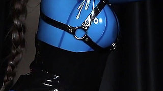 Cristal Kinky Transparant Blue Rubber Doll Milkingtable Blowjob and Handjob