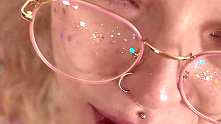 Fucked my little stepsister's creamy pussy. Karneli Bandi