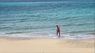 Naked Beach MILF Helps a Jerking Stranger - Cum on Her Ass