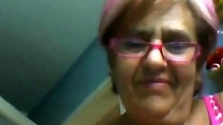 Sexy Senior's Webcam Show Amateur Granny's Exhibition!