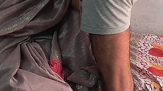Hot Mature Indian Big Boobs Bhabhi Had Hot Romantic Sex with Her Skinny Devar and Cum Facial