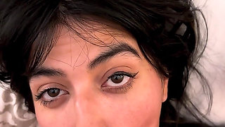 Hungover Pakistani Slut Gets a Huge Facial